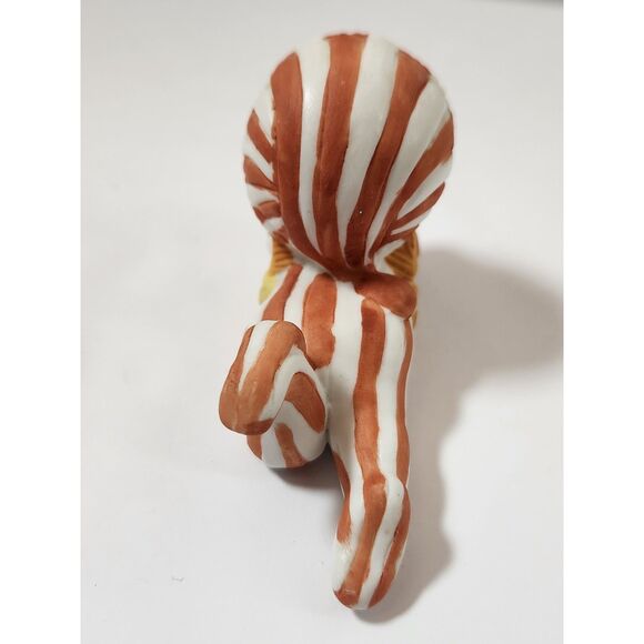 Enesco Country Cousins Christmas Figurines – Set of 2 | 1980s Vintage Decor - Picture 6 of 14